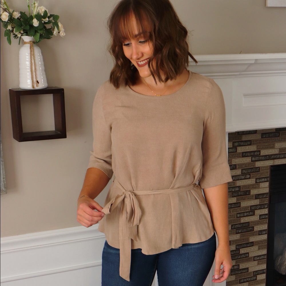 💕SOLD OUT💕Tie Waist Blouse